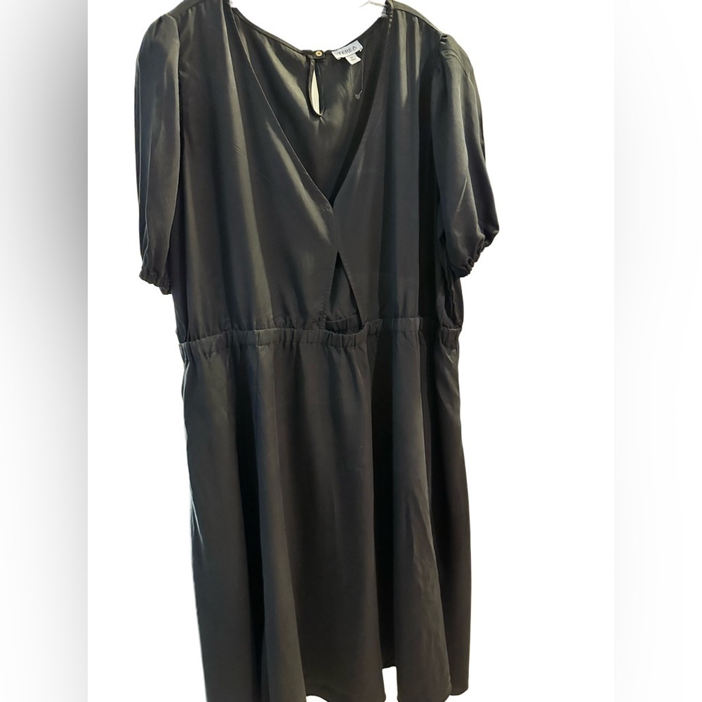 NWOT TEREA Plus Size Women's Jayla Cutout Midi Swing Dress - Picture 7 of 13